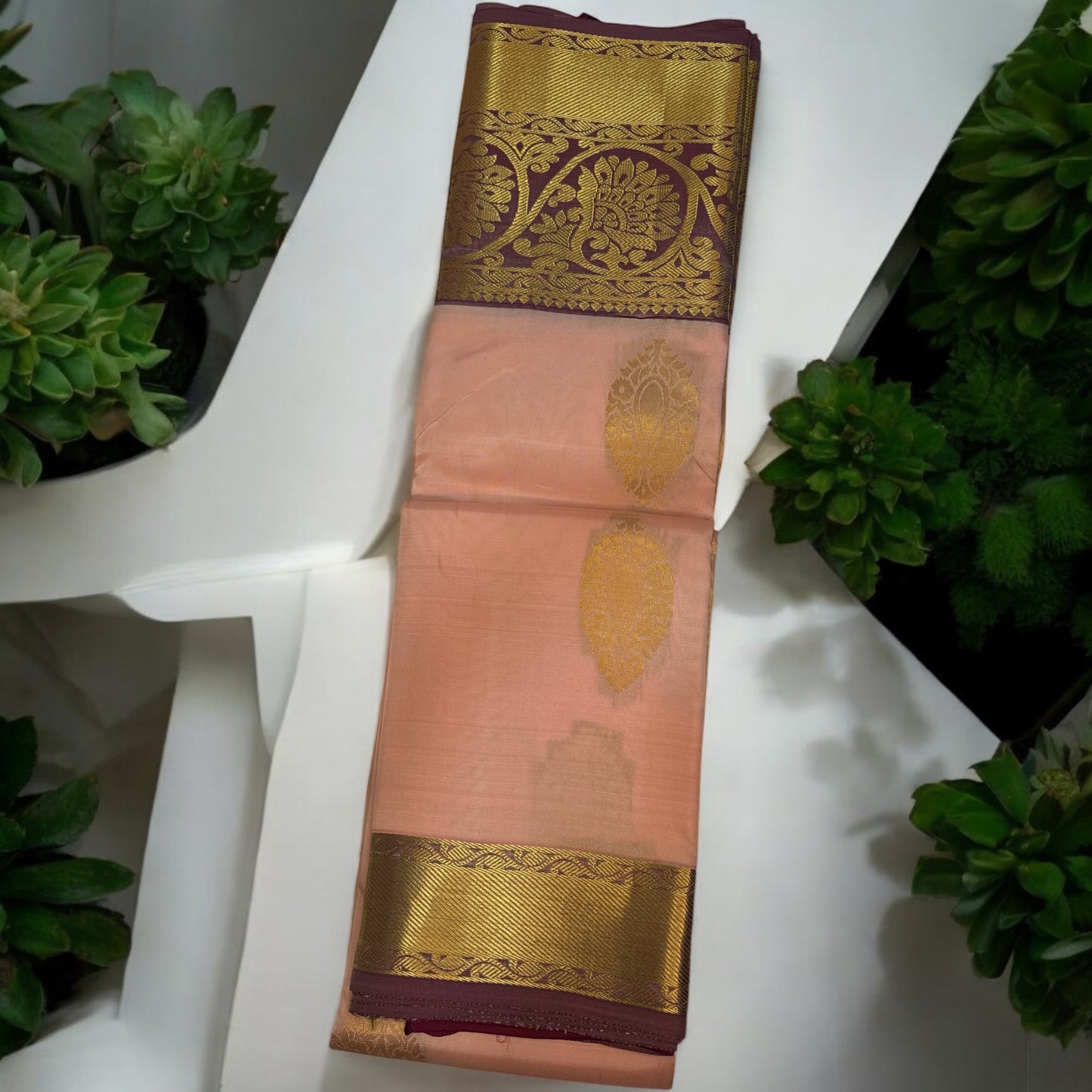 PURE SILK SAREE – CREAMISH PINK WITH BIG DESIGN BUTTA & DARK PINK GOLDEN BIG BORDER
