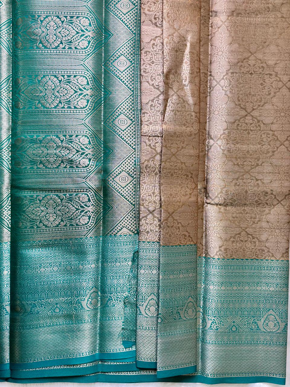 RICH SILVER DUAL-TONE WITH PASTEL SEA GREEN AND SILVER ZARI WORK