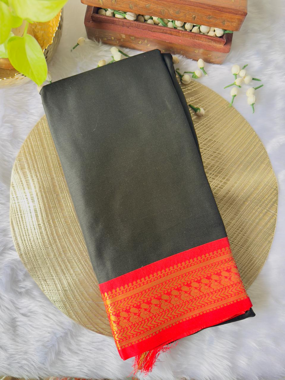 RED SMALL BORDER BLACK BODY SILK COTTON SAREE