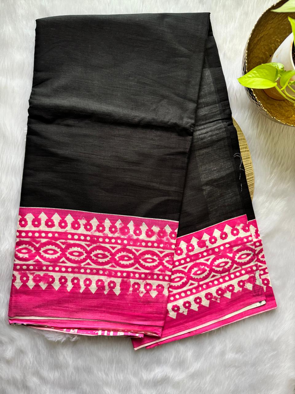 PURE MUL MUL COTTON SAREE (BLACK BODY WITH PINK BORDER)
