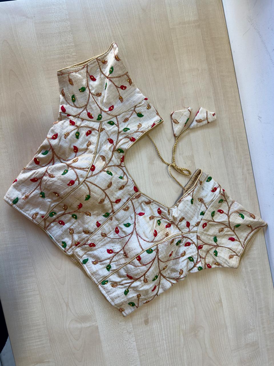 FLORAL WHITE  READYMADE BLOUSE