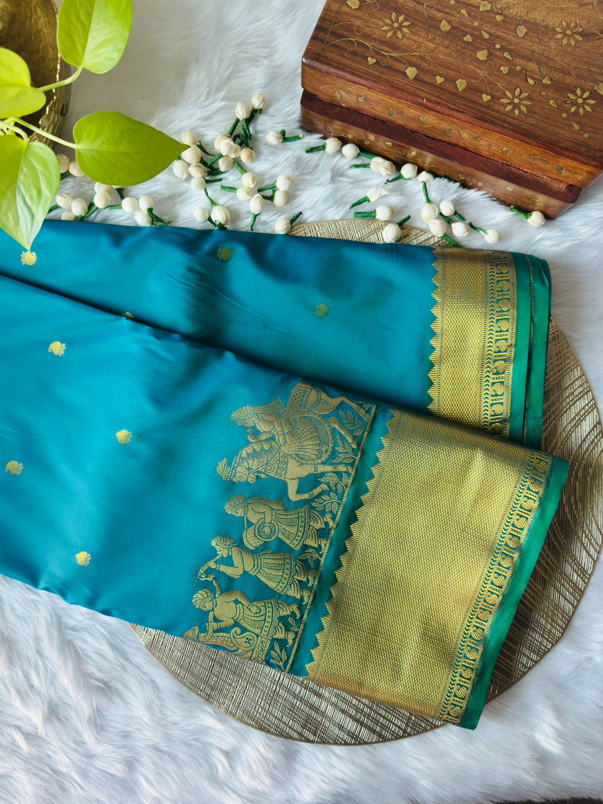 TEAL BLUE PALLUKU DESIGN BORDER