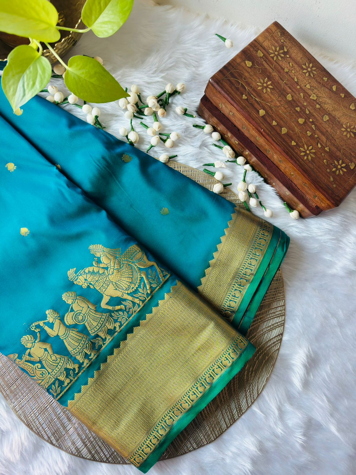 TEAL BLUE PALLUKU DESIGN BORDER