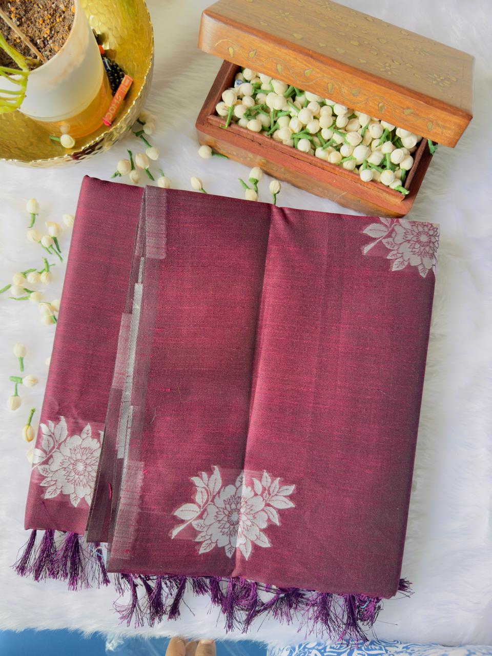 MAROON FLORAL CRACKLE COTTON SAREE WITHOUT BORDER
